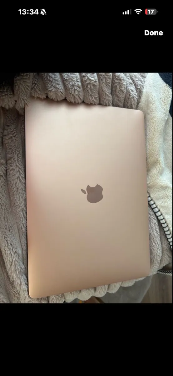 MacBook Air 2020 - Image 1