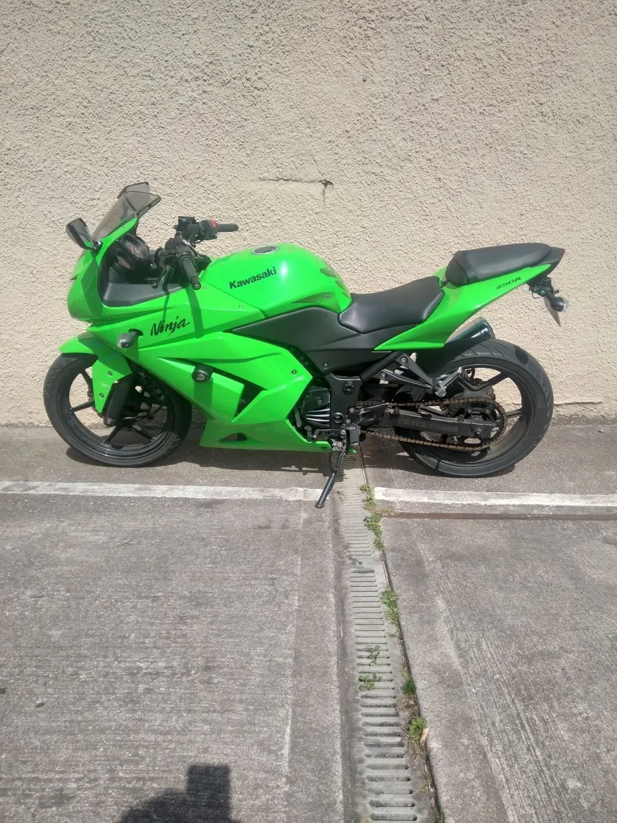 Kawasaki Ninja 250r - Image 2