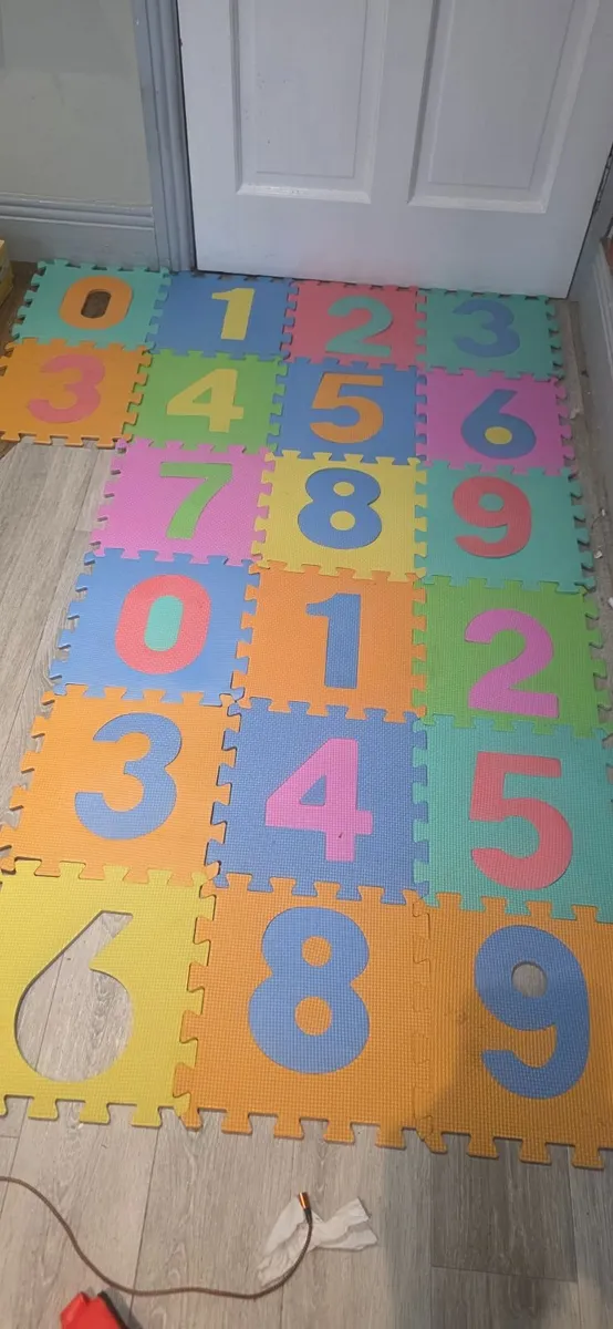 Giant interlocking mat with numbers - Image 2