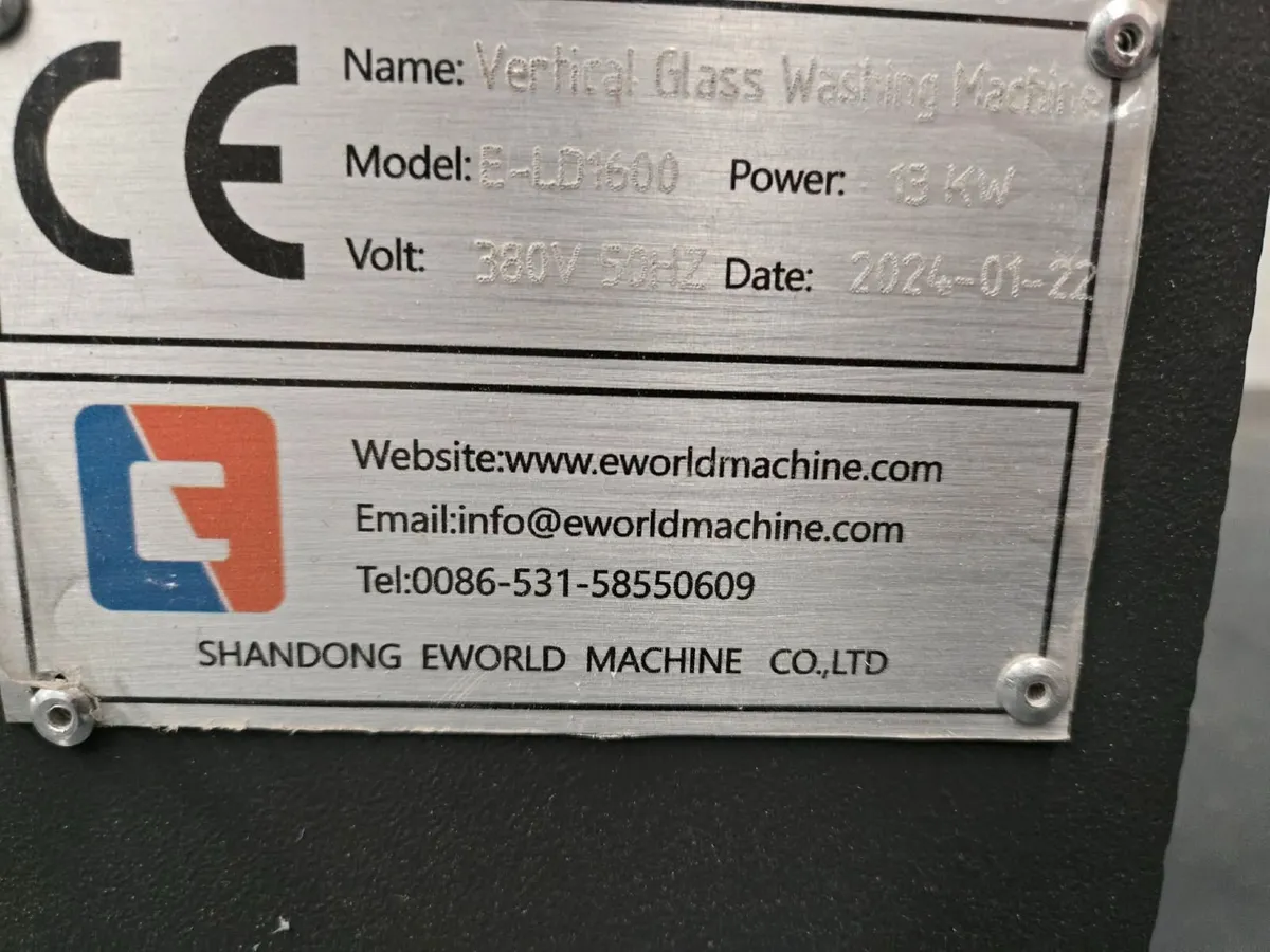 Vertical Glass Washing Machine - Image 1