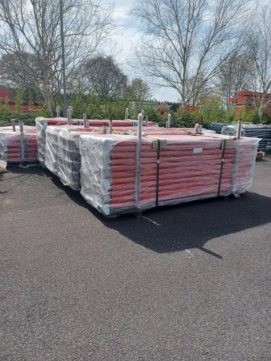 Peri Push Pull Props - Image 2