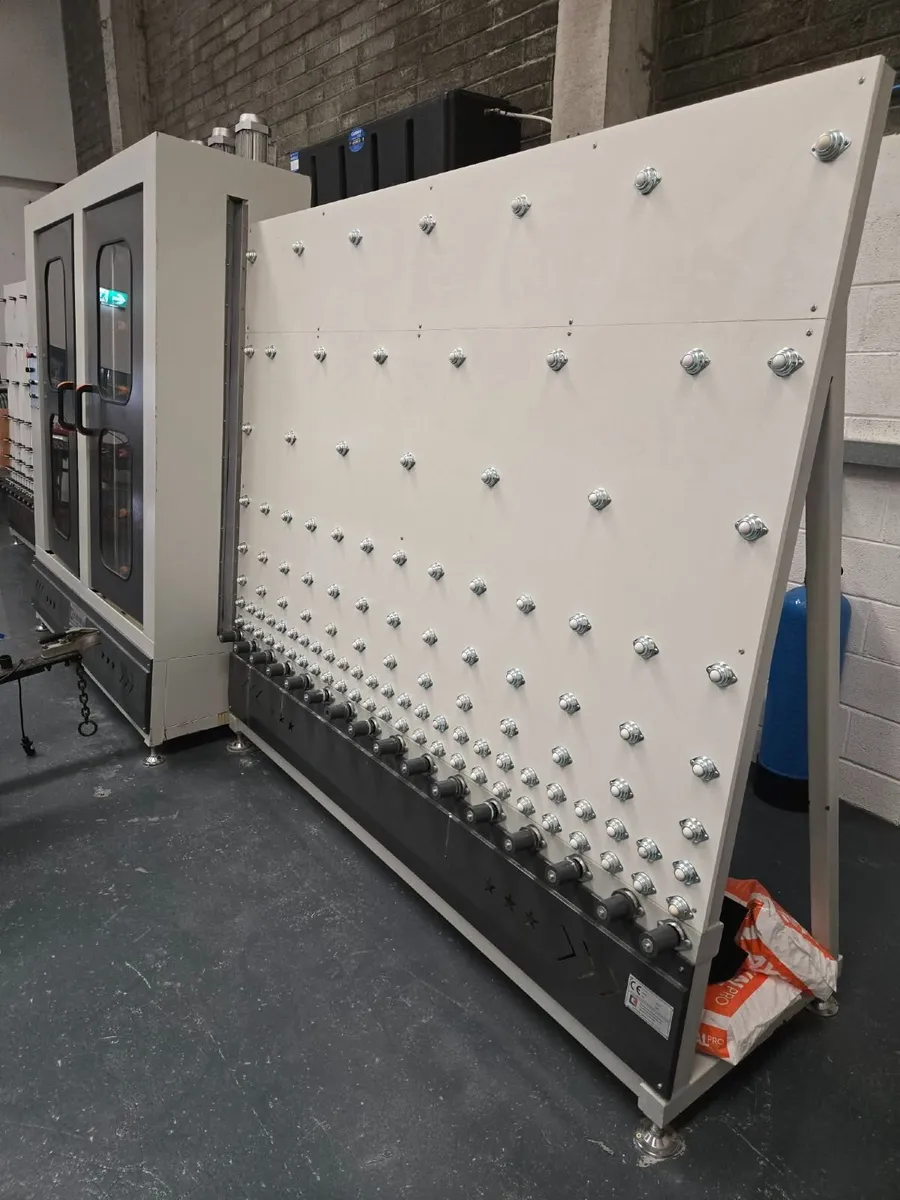 Vertical Glass Washing Machine - Image 4