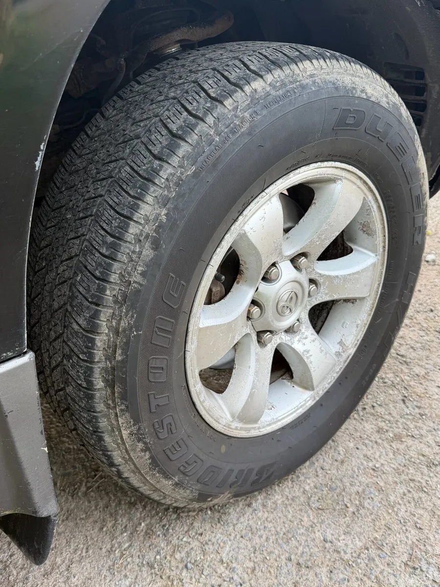 Toyota Landcruiser - Image 4