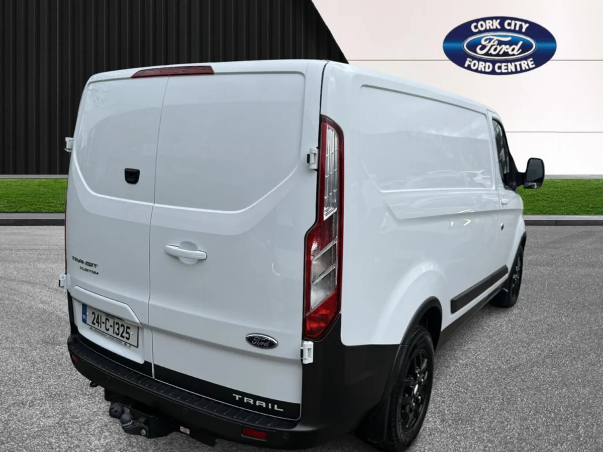 Ford Transit Custom 300S TRAIL 2.0 T - Image 2