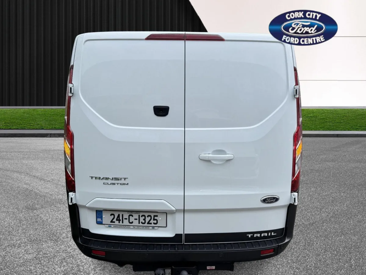 Ford Transit Custom 300S TRAIL 2.0 T - Image 3