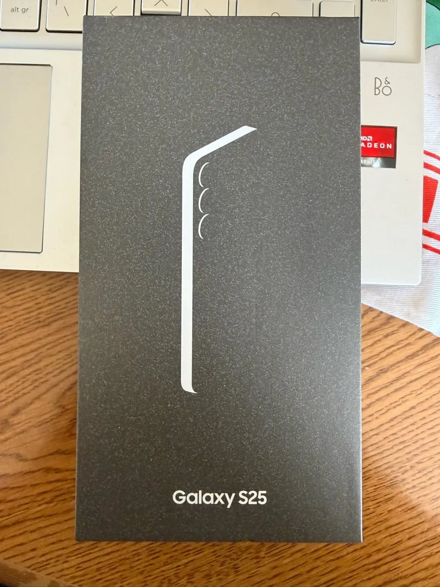Samsung galaxy S25 - Image 1