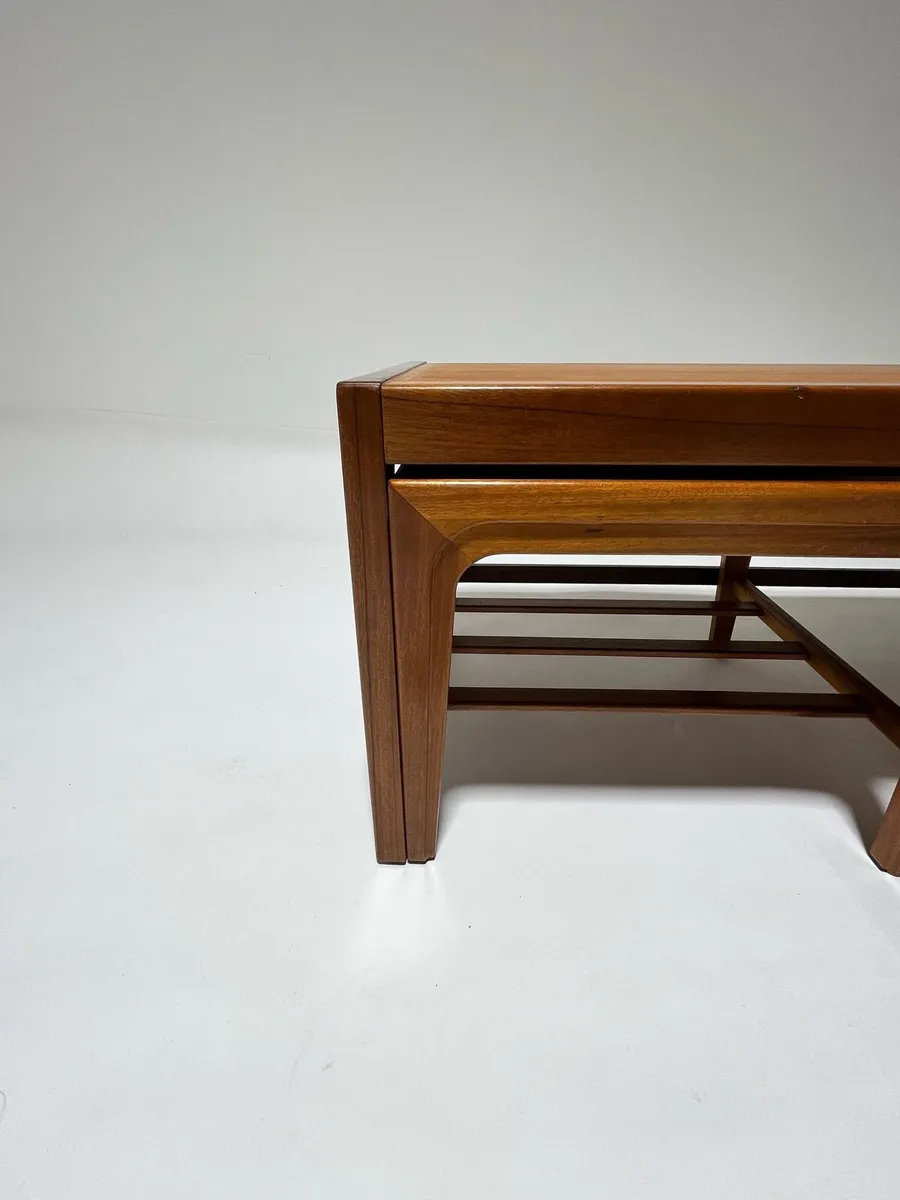 Mid century coffee table nest - Image 4