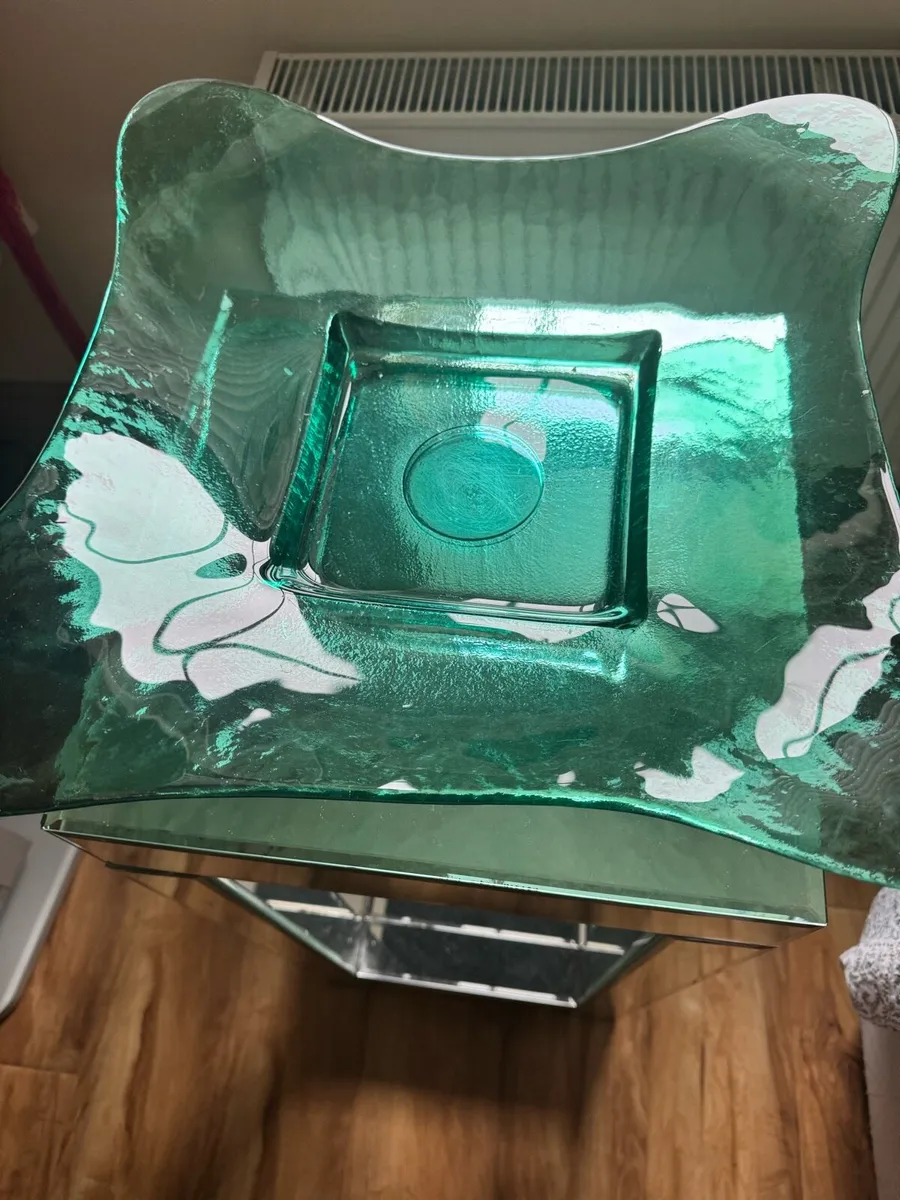 Large green bowl - Image 3