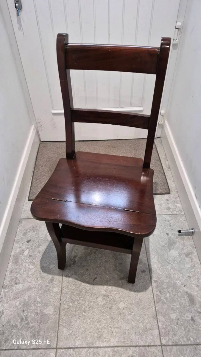 Chair (Stepladder) - Image 1