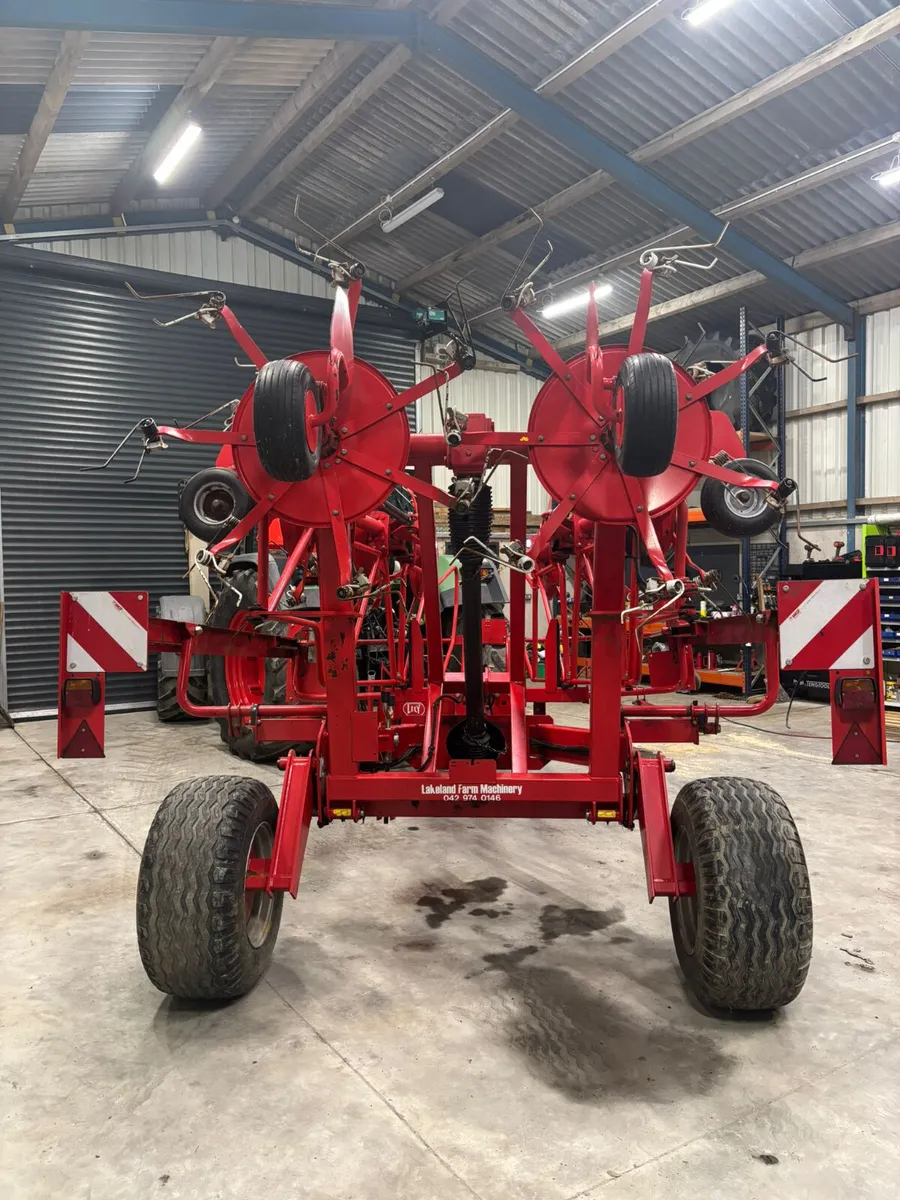 Lely lotus 1020 trailed tedder - Image 3