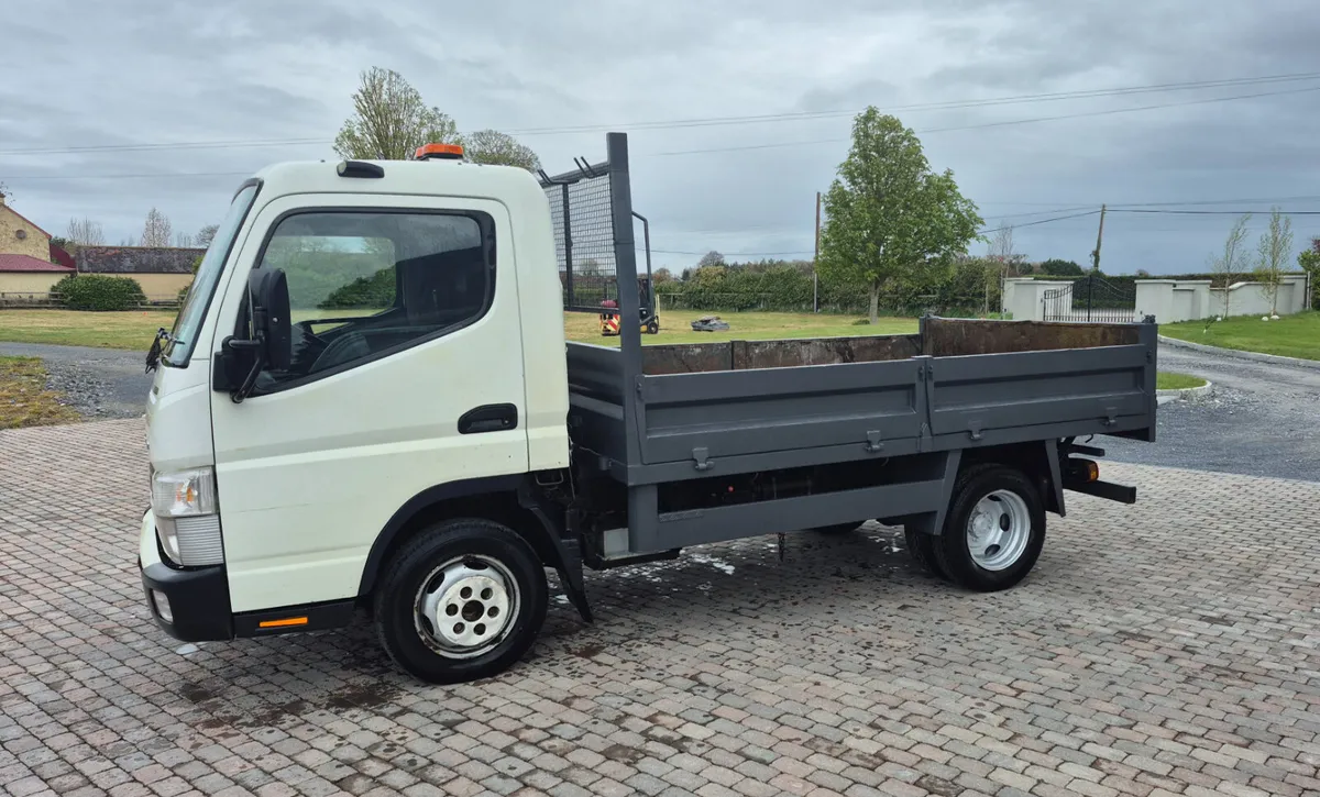 2016 FUSO CANTER - Image 2