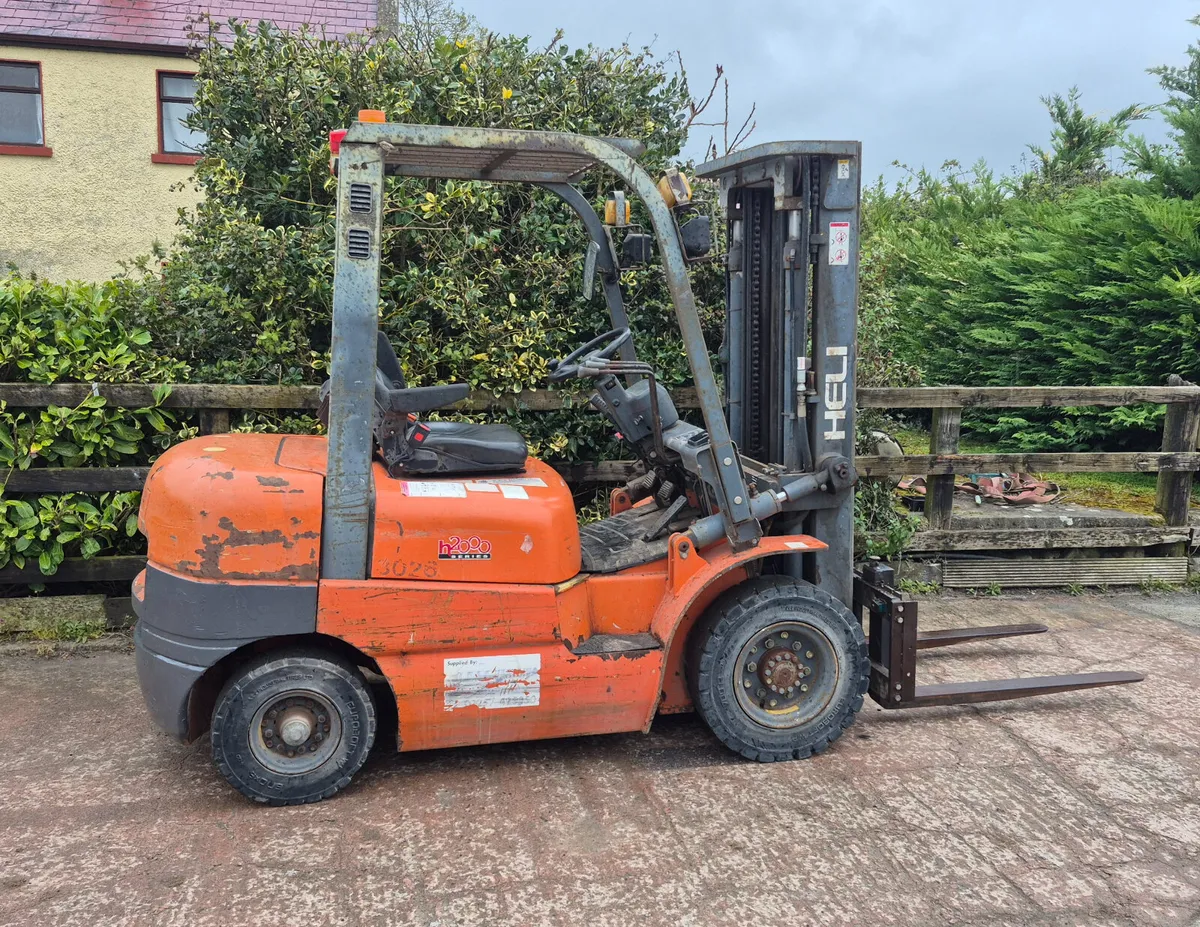 Diesel forklift container mast - Image 1