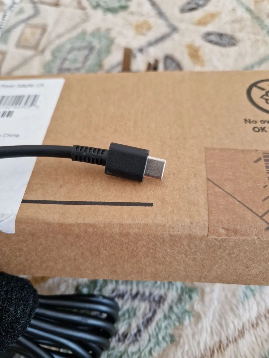 HP LC Power Adapter UK - Image 3