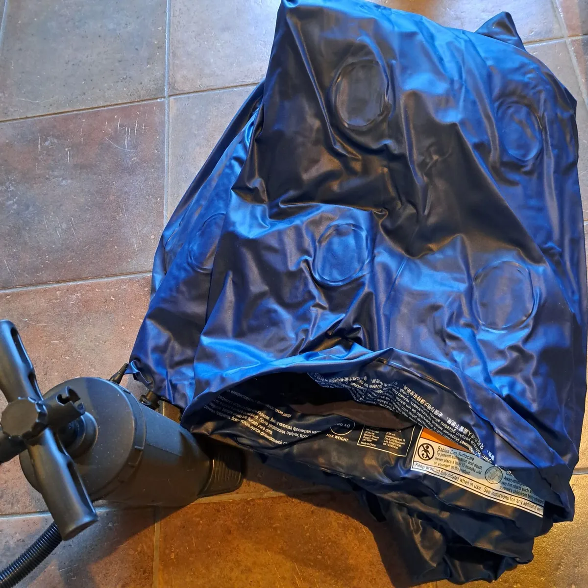 Blow up matress camping - Image 1