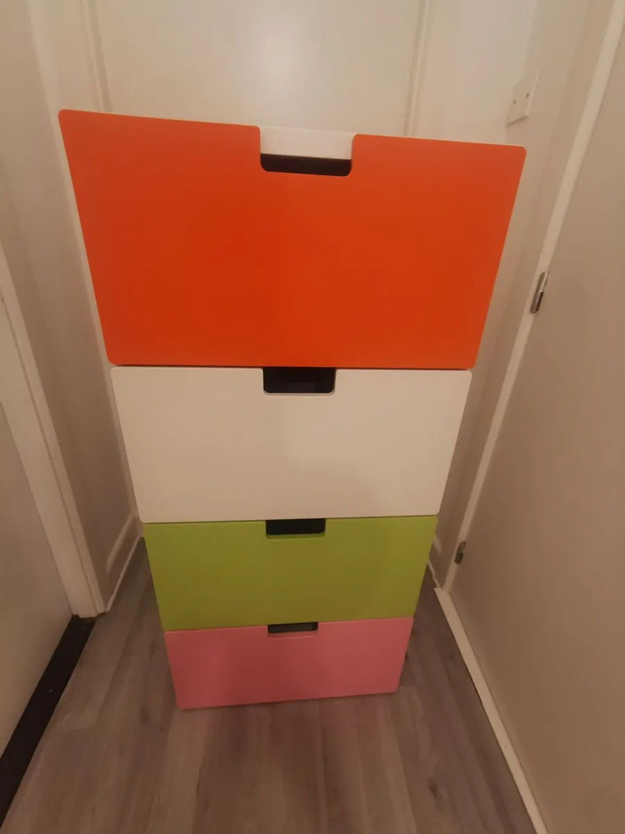 Chest of drawers - Image 1