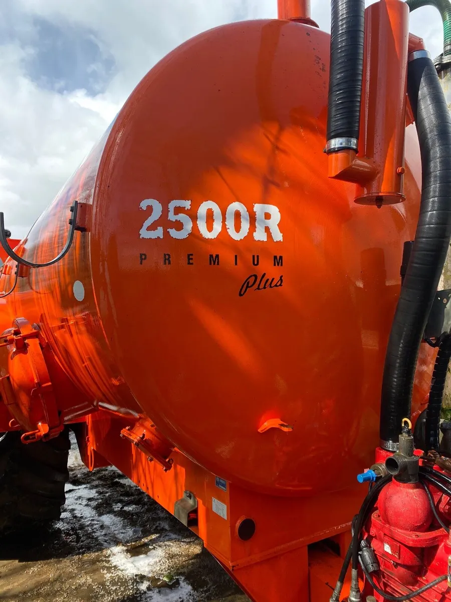 Slurry tank - Image 1