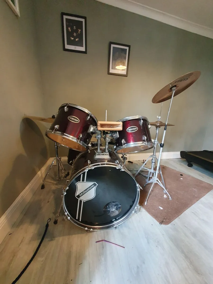 Drum set - Image 1