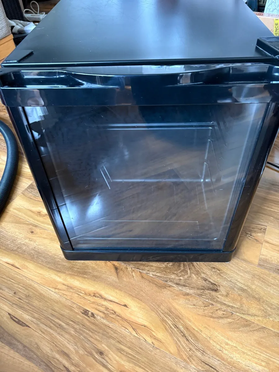 Mini Fridge - Image 2