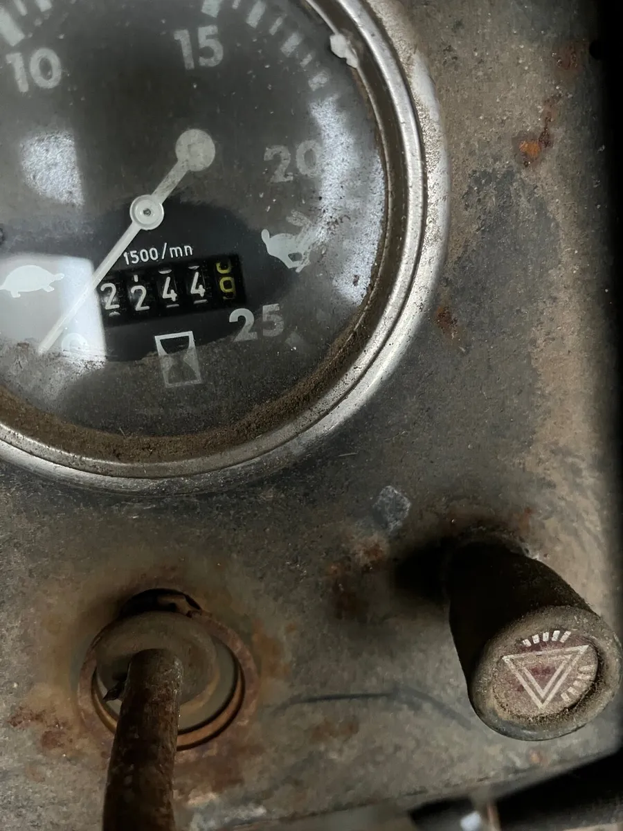 Massey Ferguson 590 - Image 2