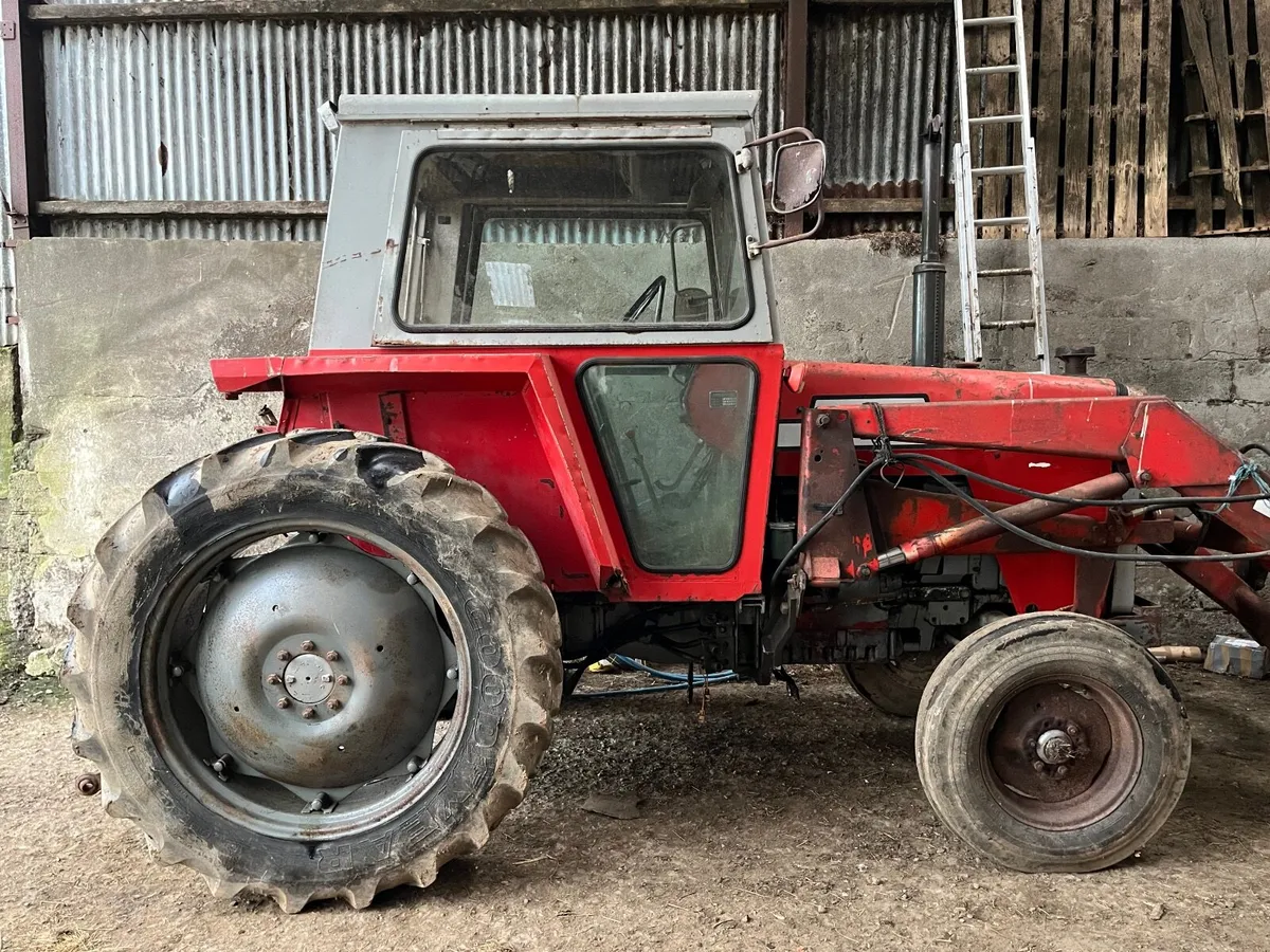 Massey Ferguson 590 - Image 1