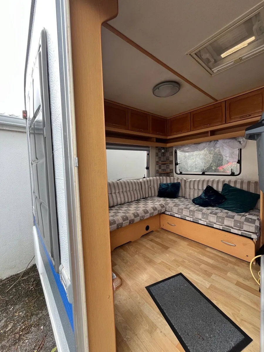 Caravan - Image 4