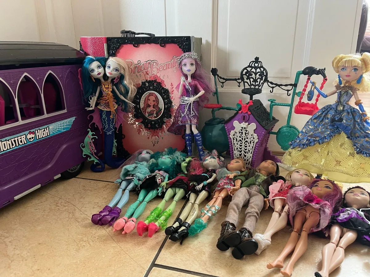 Monster high X Ever after high doll giant bundle - Image 1