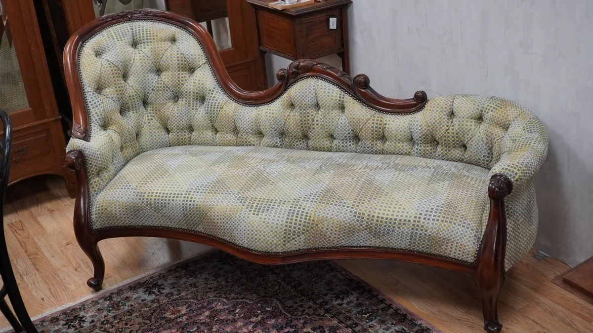 Victorian Style Chaise Longue - Image 2