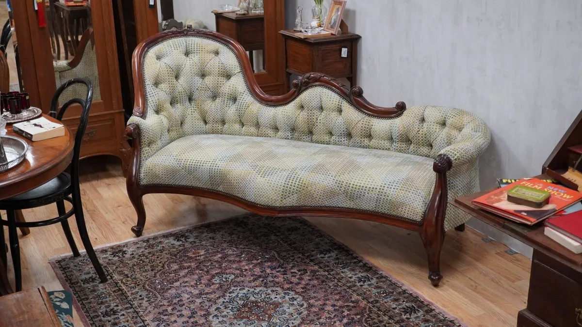 Victorian Style Chaise Longue - Image 1