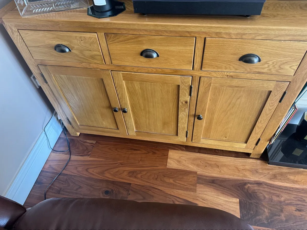 Oak sideboard - Image 2