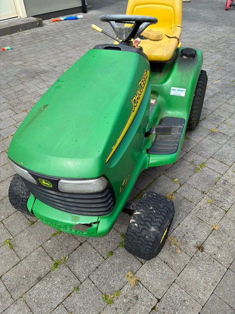 John Deere LT 160 - Image 1