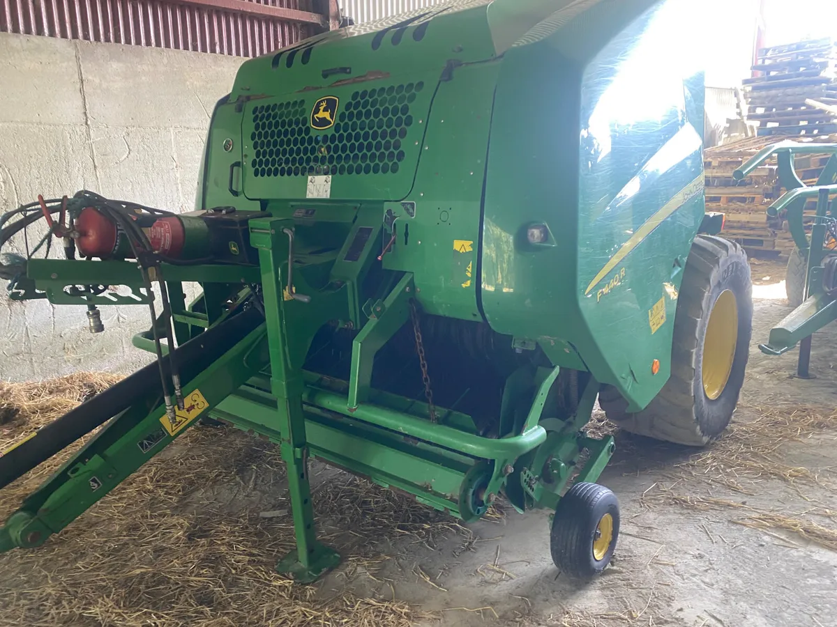 John Deere F440R Baler - Image 1