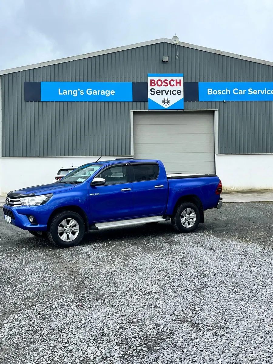 Toyota Hilux - Image 1
