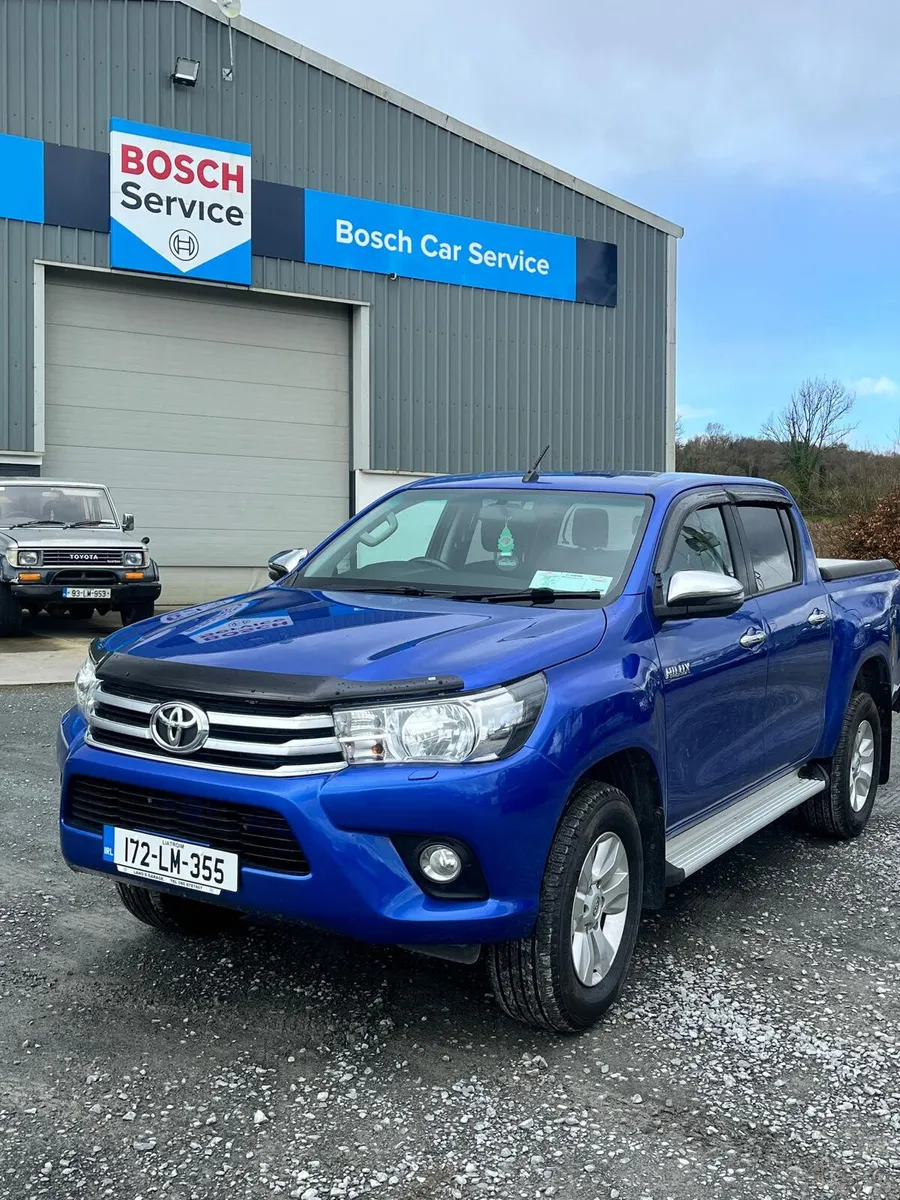 Toyota Hilux - Image 2