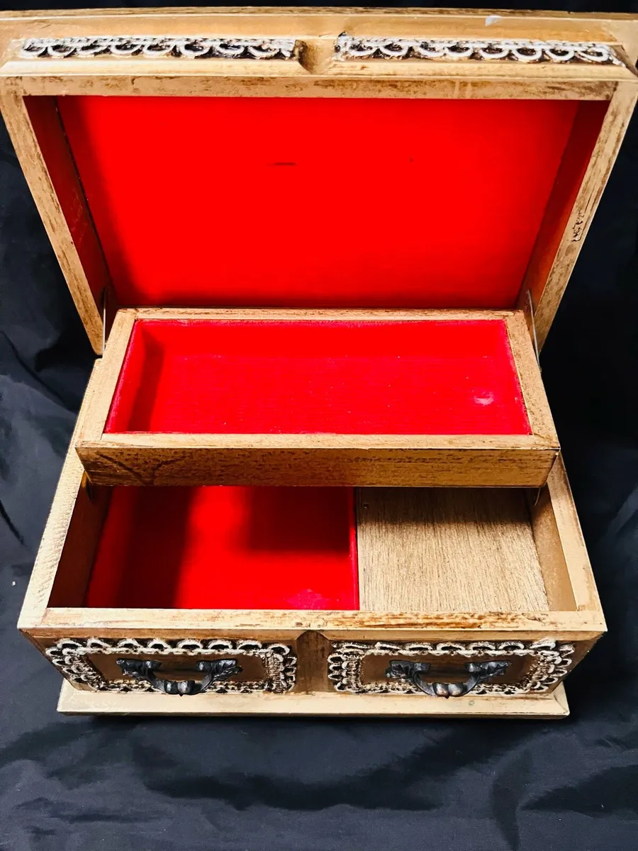 Jewellery box - Image 4