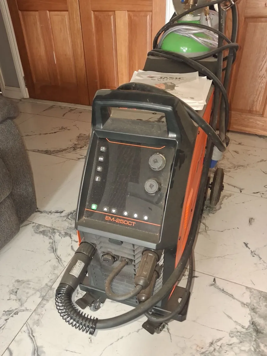 Welder -Jasic EM-250CT - Image 4