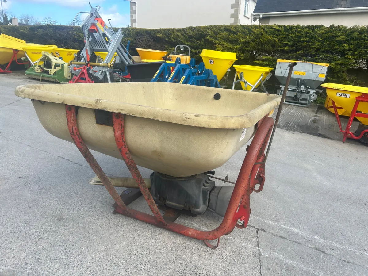 Abbey PA700 Fertilser Spreader - Image 2