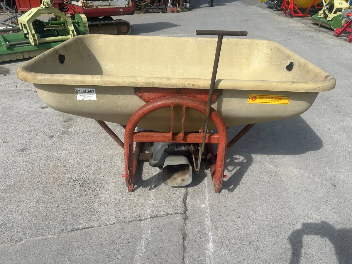 Abbey PA700 Fertilser Spreader - Image 1