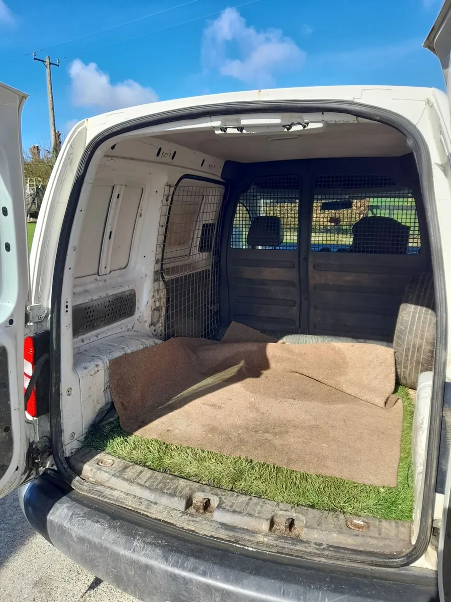 Volkswagen Caddy 2012 - Image 3