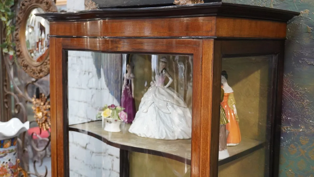 Antique Mahogany Display Cabinet - Image 4