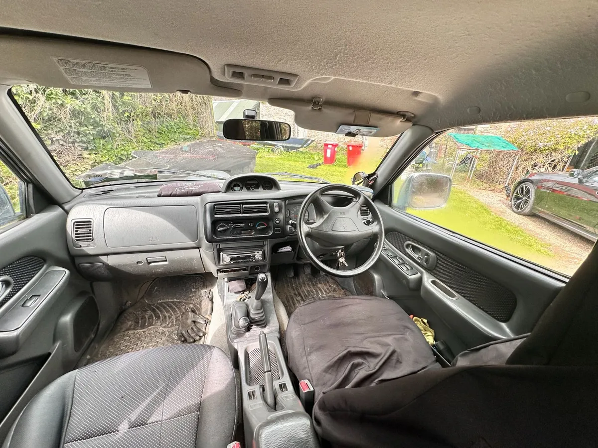 Mitsubishi L200 for Repair or Parts - Image 3