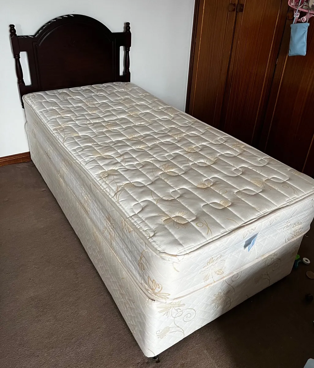Single bed - Image 2