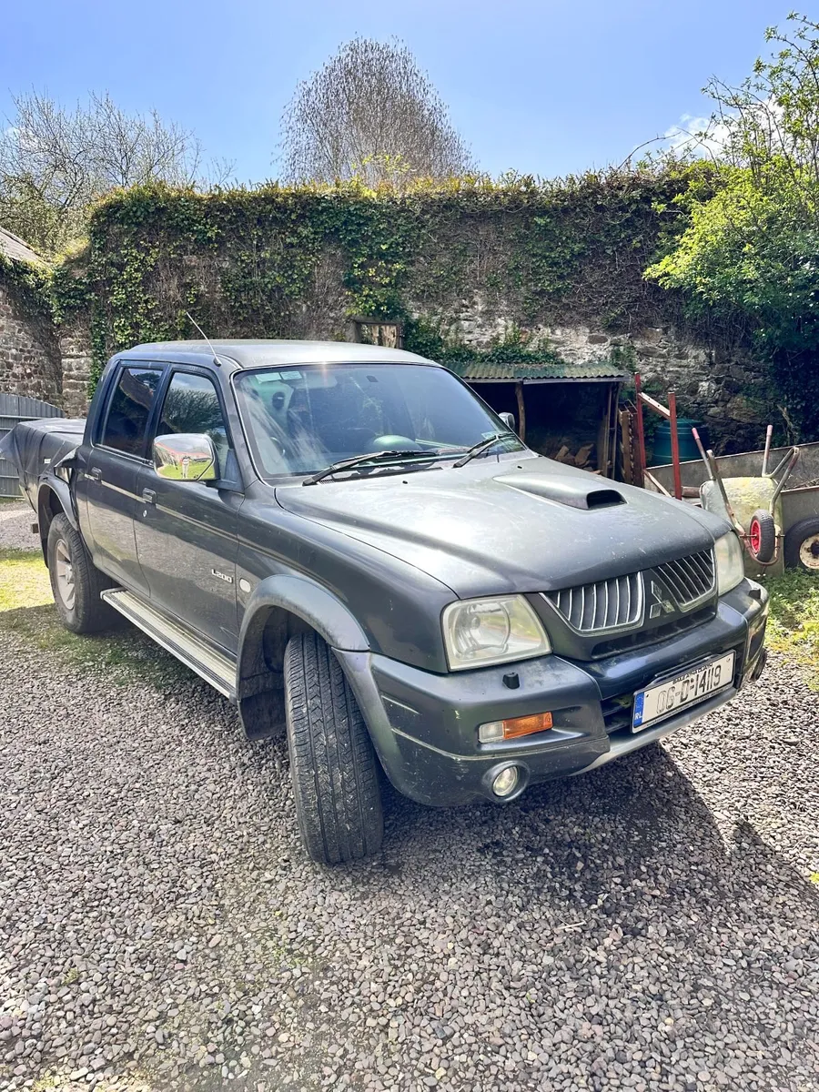 Mitsubishi L200 for Repair or Parts - Image 1