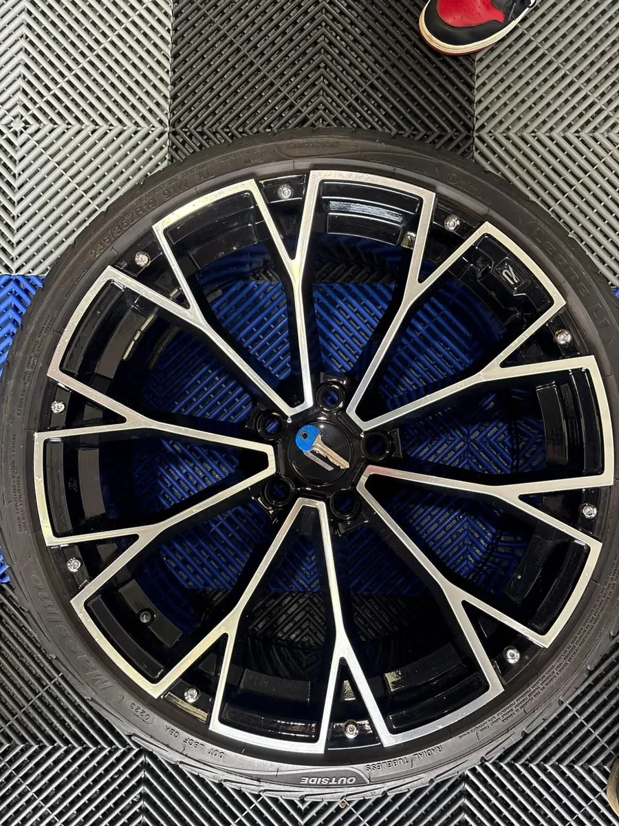 Alloy wheels Golf R - Image 2