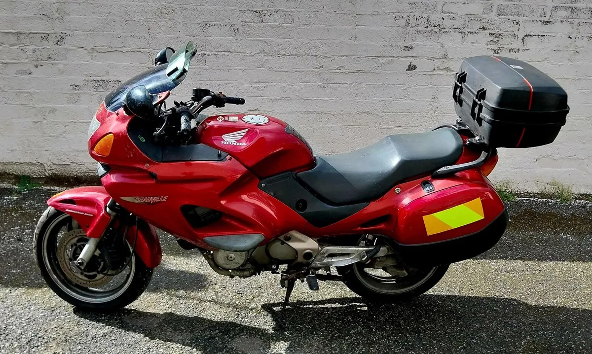 04 HONDA DEAUVILLE - Image 1