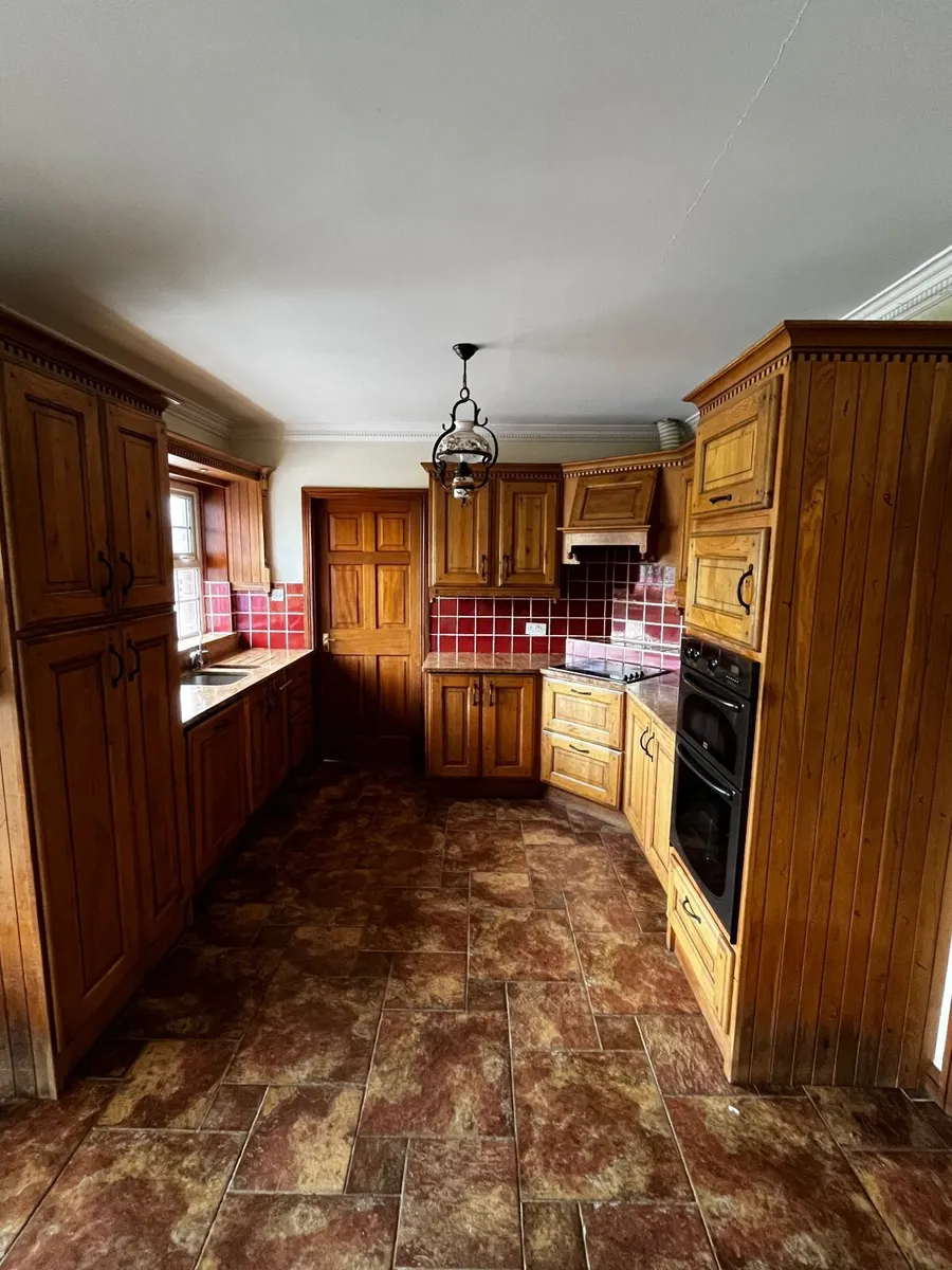 Kitchen - Image 1