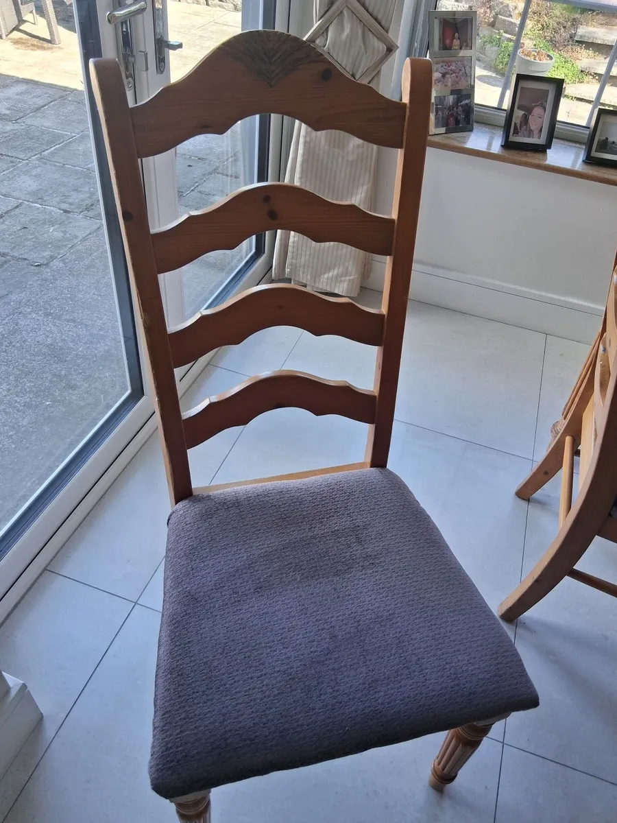 Kitchen Table and chairs - Image 3