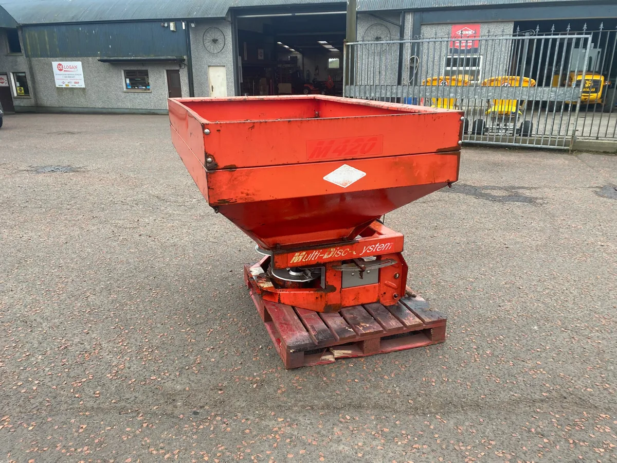 Kuhn MDS921 Fertiliser Spreader - Image 4