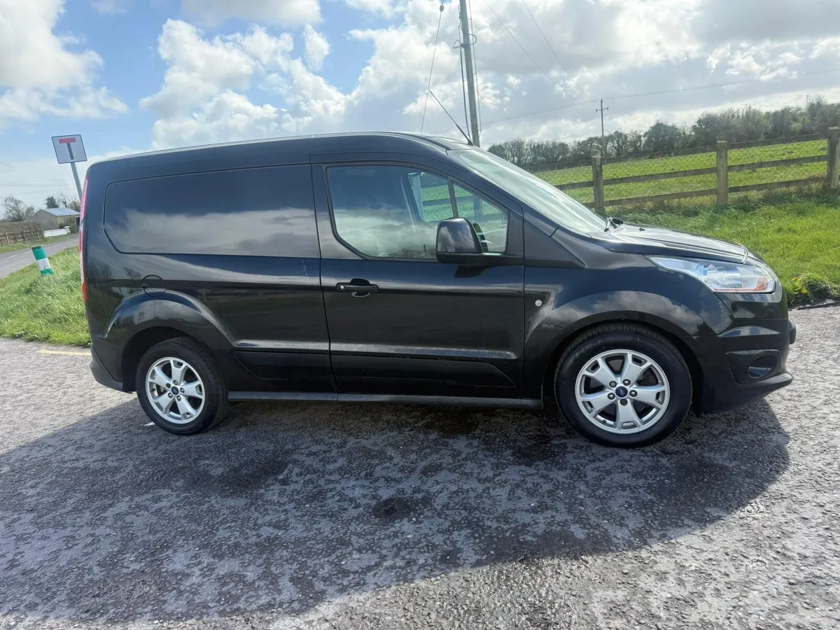 Ford Transit Connect  200 Limited 2015 CVRT 10/26 - Image 2