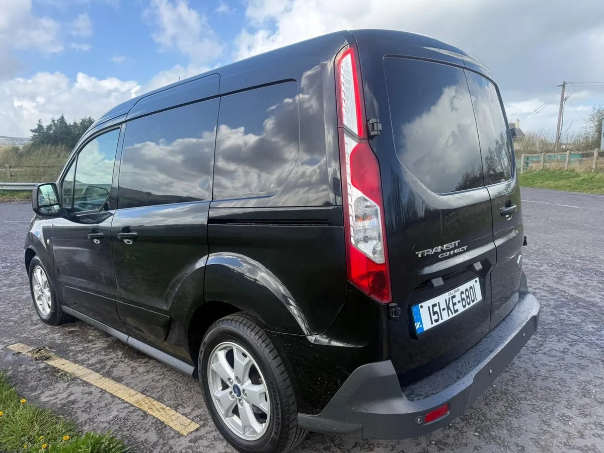 Ford Transit Connect  200 Limited 2015 CVRT 10/26 - Image 4