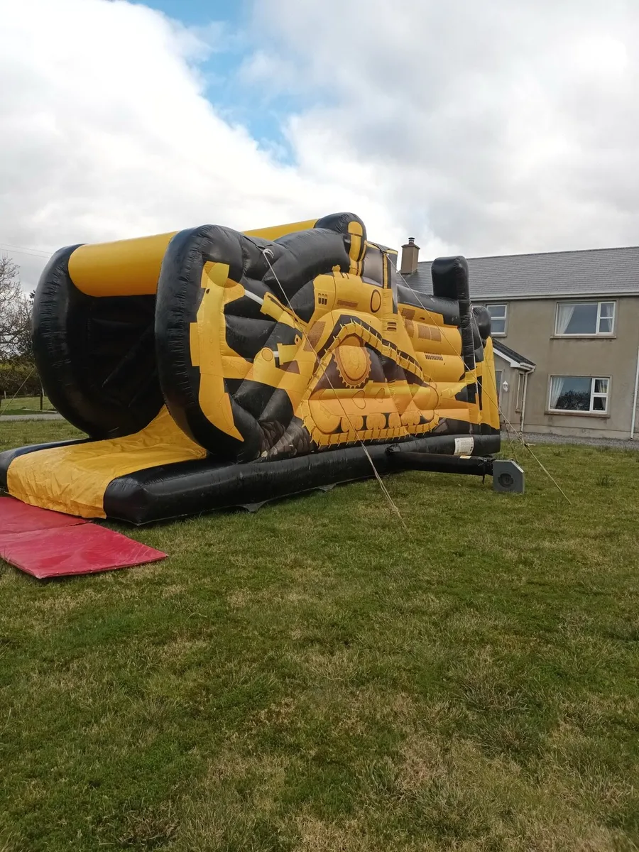 Bouncy Castles - Image 3